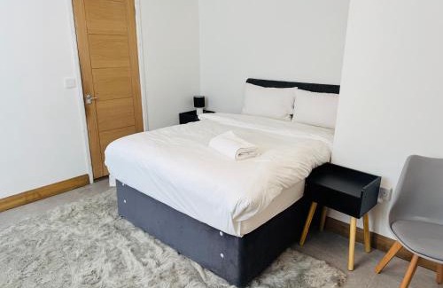 Newport Hotel | Hotel 24-7 Express