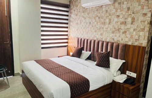 Khattalwada Hotel | Hotel 24 STAR INN