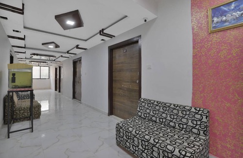 Thaltej Hotel | Hotel ∙ 3 guests