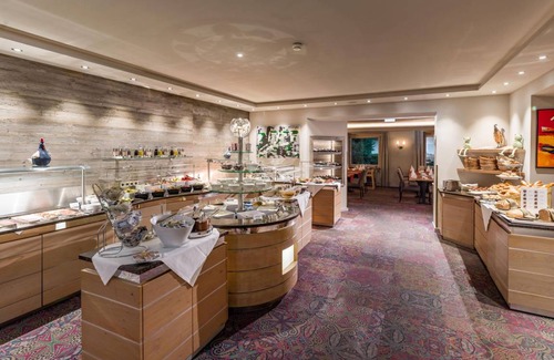Kitzbuehel Hotel | Hotel ∙ 3 guests
