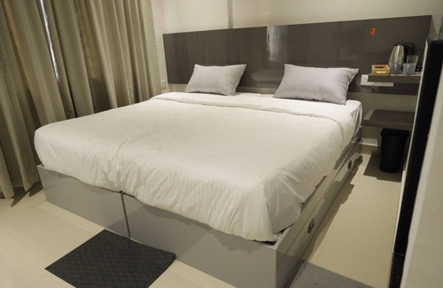 Phase 4 Hotel | HOTEL.327