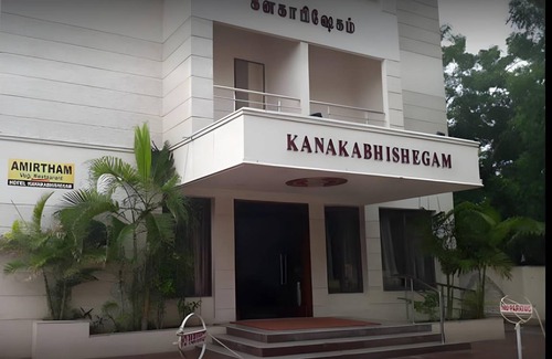 Thirukadaiyur Hotel | Hotel ∙ 4 guests