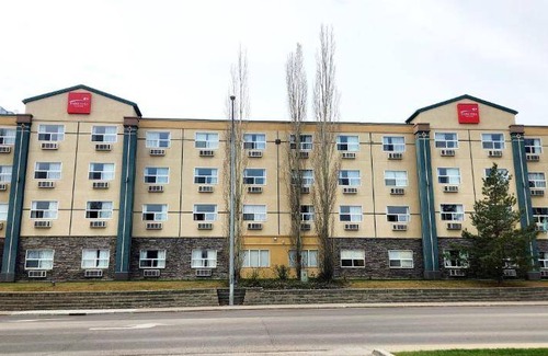 Red Deer Hotel | Hotel ∙ 4 guests