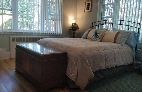 Mount Pocono Hotel | Hotel ∙ 6 guests