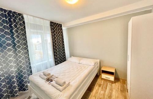 Holosiivskyj Hotel | Hotel 7F