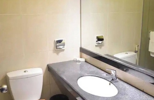 Jember Hotel | Hotel 88 Diponegoro Jember by WH