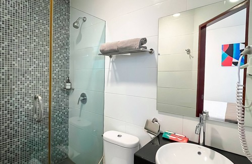 Surabaya Hotel | Hotel 88 Embong Malang by WH