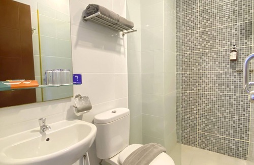Surabaya Hotel | Hotel 88 Embong Malang by WH