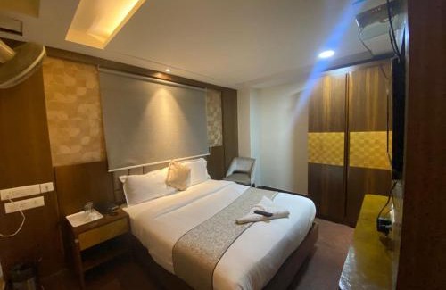 Gandhi Nagar Hotel | HOTEL A M GARDEN