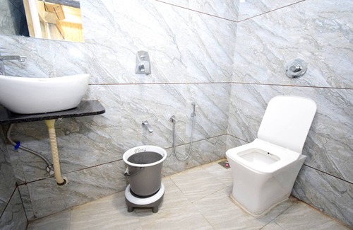 Vastrapur Hotel | Hotel A1 Vastrapur