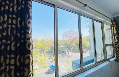 Navrangpura Hotel | Hotel Aakash Navrangpura