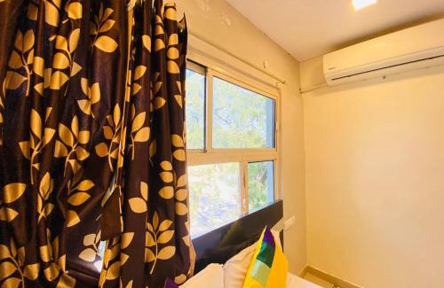 Navrangpura Hotel | Hotel Aakash Navrangpura