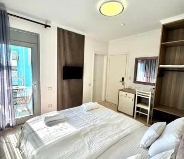 Qafe e Gjashtes Hotel | Hotel Abedini