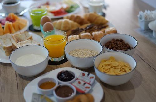 Qafe e Gjashtes Hotel | Hotel Abedini