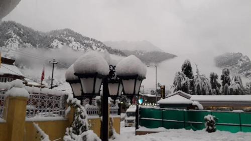 Laripora Bed & Breakfast | Hotel Abshar