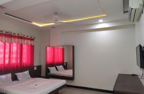 Daulatabad Hotel | Hotel Adarsh