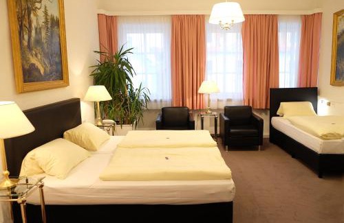 Altstadt Sudwest Hotel | Hotel Adler