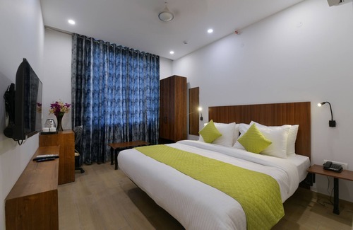 Indirapuram Hotel | Hotel Admire Inn By F9 Hotels