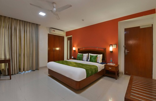 New Friends Colony Hotel | Hotel Admire Inn NFC