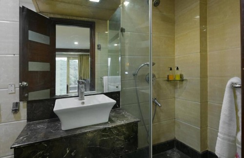 New Friends Colony Hotel | Hotel Admire Inn NFC