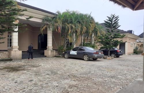 Benin City Hotel | Hotel Adonai Lodge