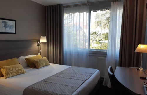 Saint-Cyr-l'Ecole Hotel | HOTEL AEROTEL l’étape du silence