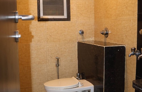 Belapur Hotel | Hotel Aishwarya Residency