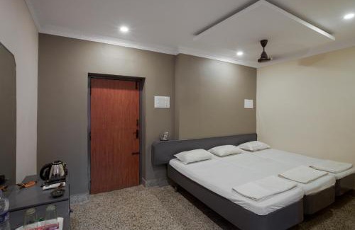 Dindigul Hotel | Hotel AKMG