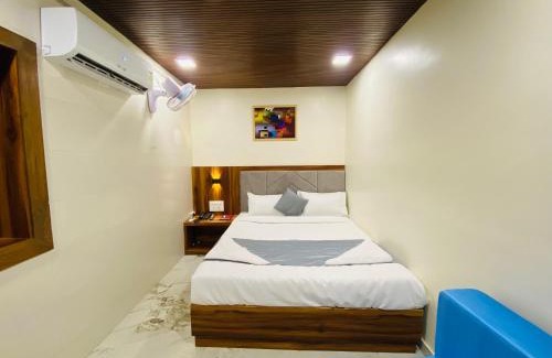Versova Hotel | Hotel Aksa Palace