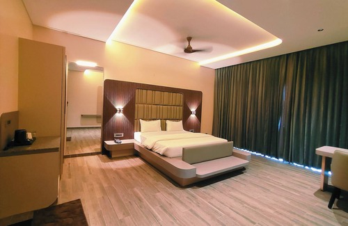 Ahmednagar Hotel | Hotel Akshay Palace