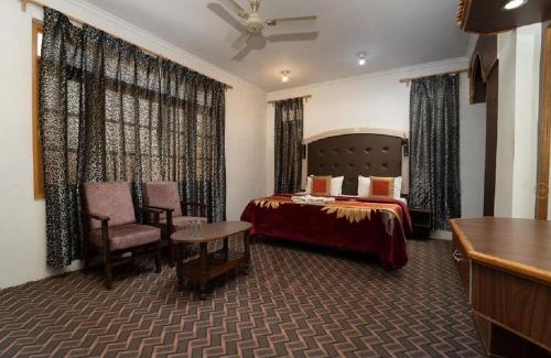 Rajbagh Hotel | Hotel Al Azrah