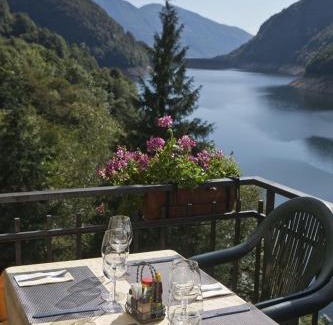 Vogorno Hotel | Hotel Al Lago