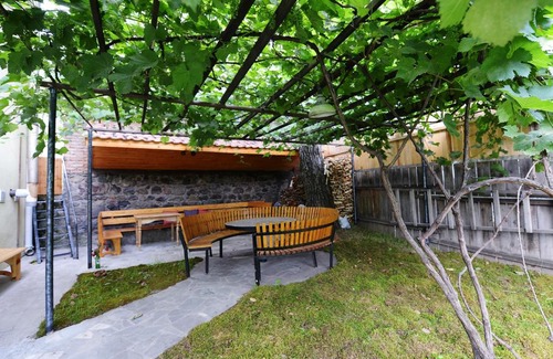 Akhaltsikhe Hotel | Hotel Almi