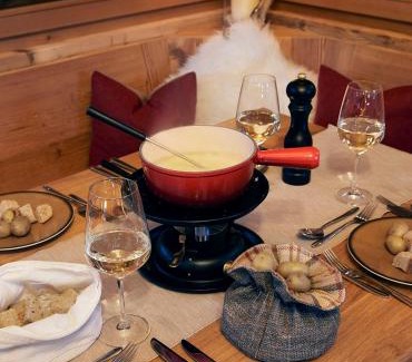 Lauenen Hotel | Hotel Alpenland