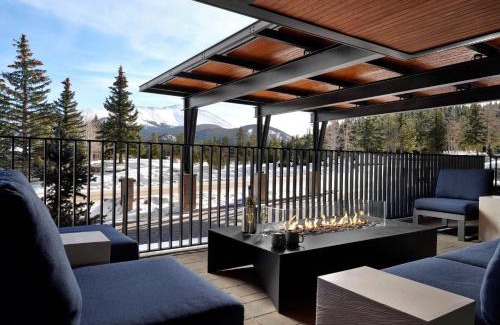 Peak 9 Resort | Hotel Alpenrock Breckenridge, Curio Collection by Hilton