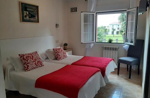 El Pito Hotel | Hotel Alvaro frente Palacio-Museo Selgas