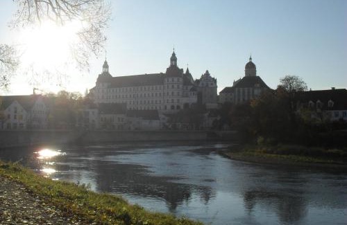 Neuburg Hotel | Hotel am Fluss