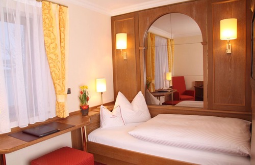 Munchen District Hotel | Hotel am Schloßpark Zum Kurfürst