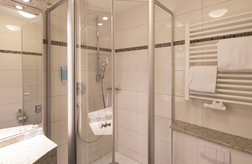 Munchen District Hotel | Hotel am Schloßpark Zum Kurfürst