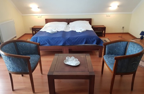 Nova Lesna Hotel | Hotel Amalia