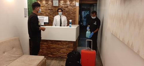 Surat Hotel | Hotel Amisha International