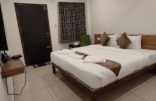 Malabar Hill Hotel | Hotel Amulya Regency