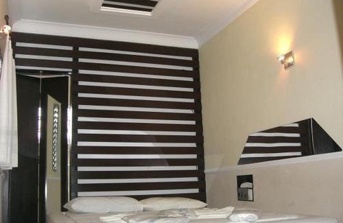 Zona Leste Hotel | Hotel Anália Franco