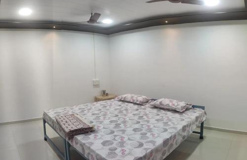 Ganpatipule Hotel | Hotel Anand Niwas Ganpatipule