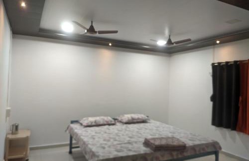 Ganpatipule Hotel | Hotel Anand Niwas Ganpatipule
