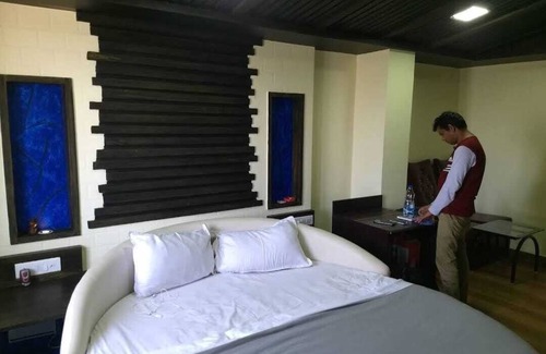 Karaikal Hotel | HOTEL ANANDHIRAM HERITAGE