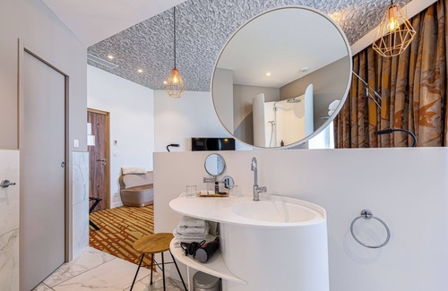 Angouleme Hotel | Hotel Angoulême Le Saint Gelais