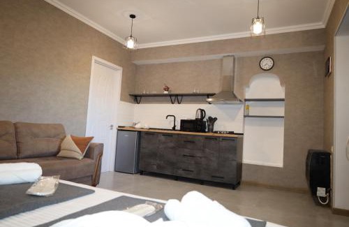 Ambrolauri Apartment | Hotel apartament in ambrolauri სასტუმრო აპარტამენტი ამბროლაურში