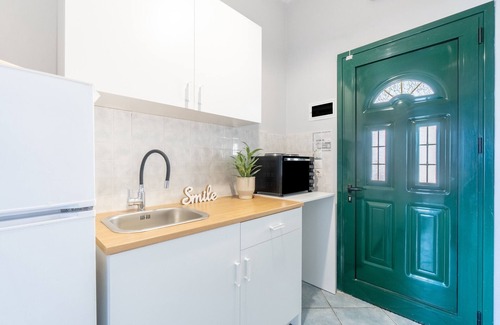 Lakones Apartment | Hotel Apartment "Spyridoula Studio 2" with Sea View, Shared Pool & Wi-Fi
