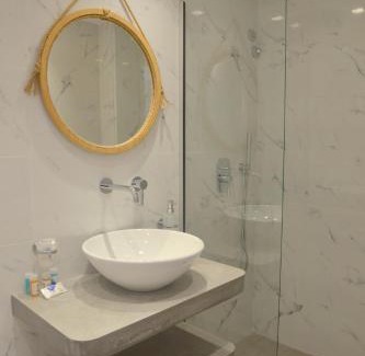 Adamas Hotel | Hotel Apartments Giannis